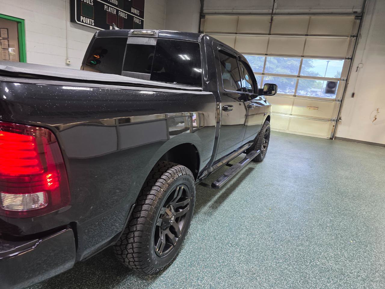Used 2016 RAM 1500 Sport w/ Black Ram 1500 Sport Group AWD/4WD image 7