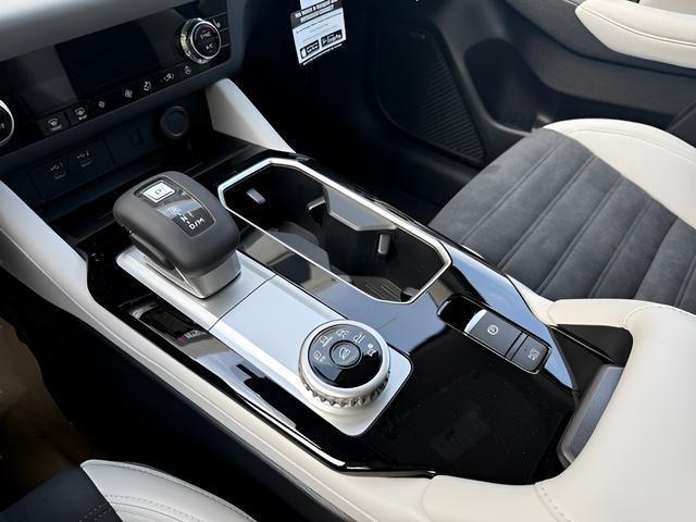 New 2026 Mitsubishi Outlander SE FWD image 21