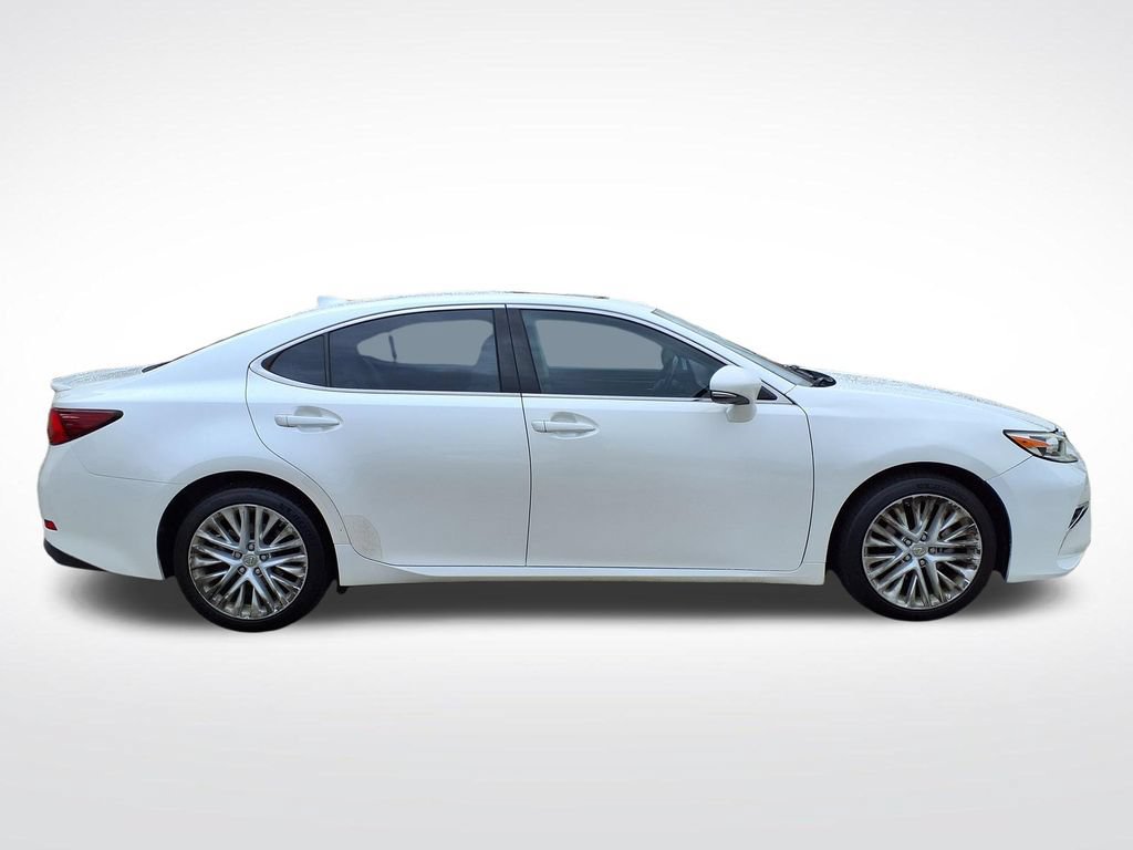 Used 2016 Lexus ES 350 w/ Luxury Package w/Wood Trim FWD image 5