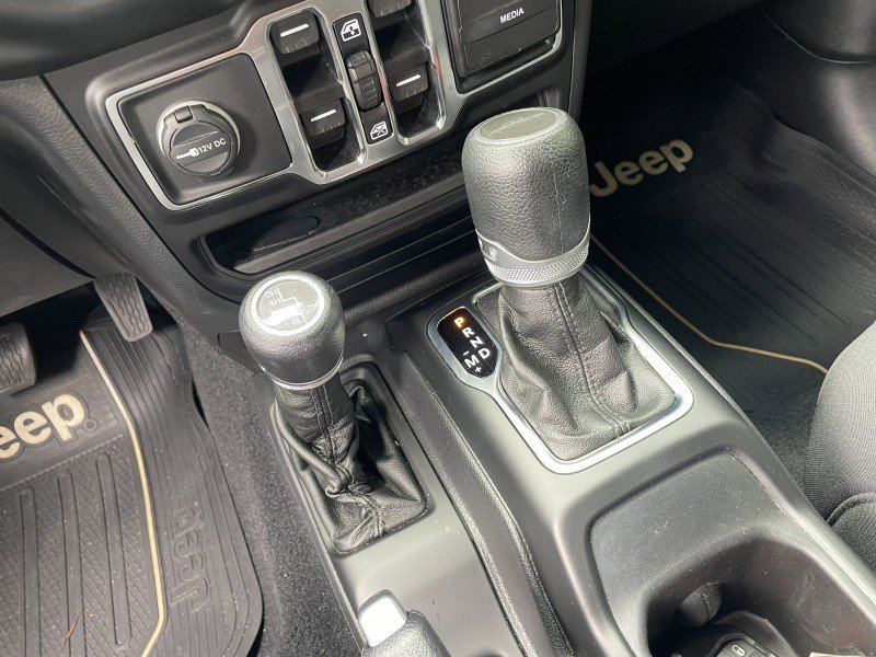 Used 2020 Jeep Gladiator Sport w/ Quick Order Package 24S image 17