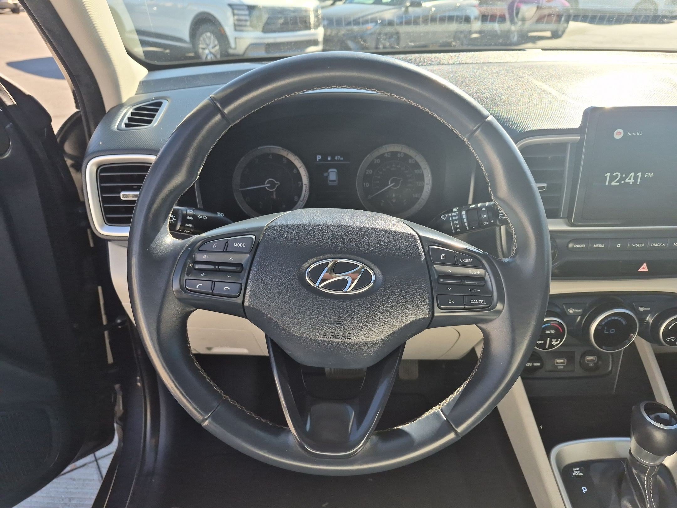 Used 2021 Hyundai Venue FWD image 17