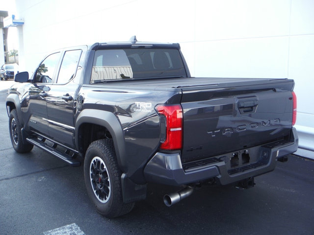Used 2025 Toyota Tacoma TRD Off-Road AWD/4WD image 14