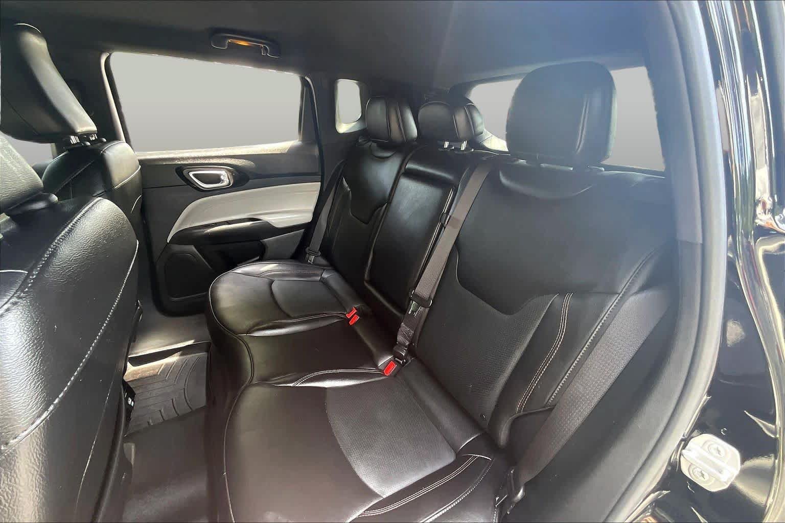 Used 2023 Jeep Compass Limited AWD/4WD image 19