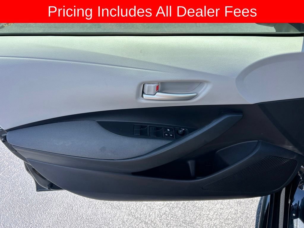 Used 2021 Toyota Corolla LE FWD image 4