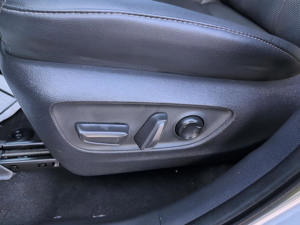 Used 2024 Toyota Grand Highlander Limited image 33