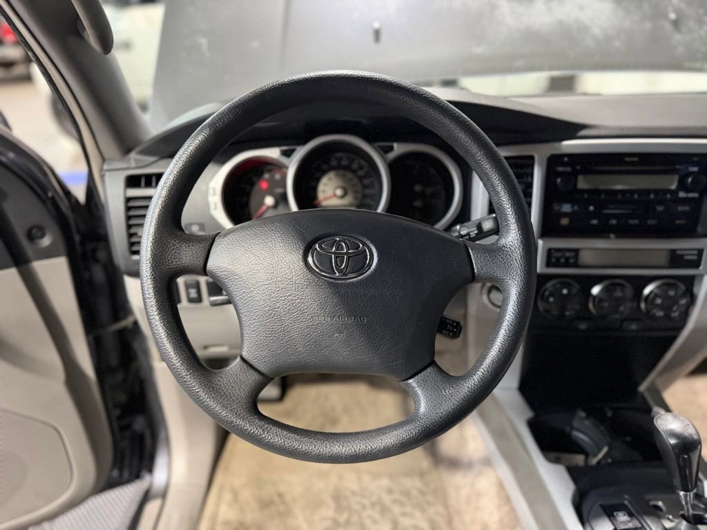 Used 2005 Toyota 4Runner SR5 AWD/4WD image 11