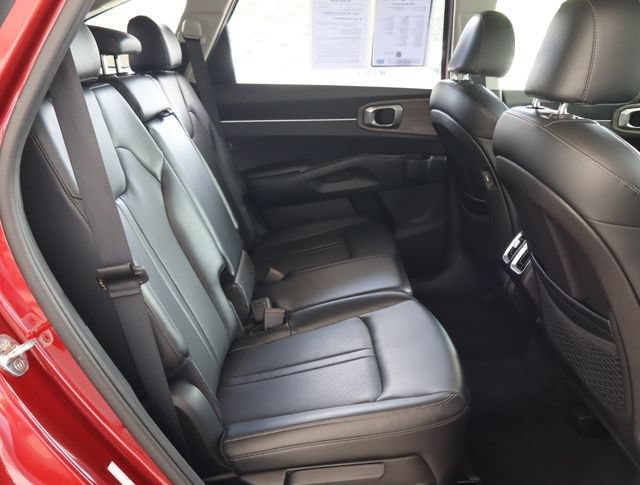 Used 2022 Kia Sorento S w/ Panoramic Sunroof Package AWD/4WD image 47