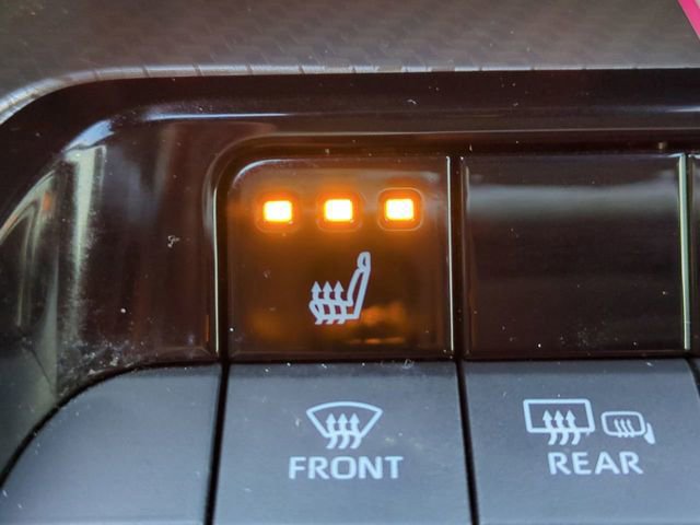 Used 2023 Toyota Prius XLE image 22