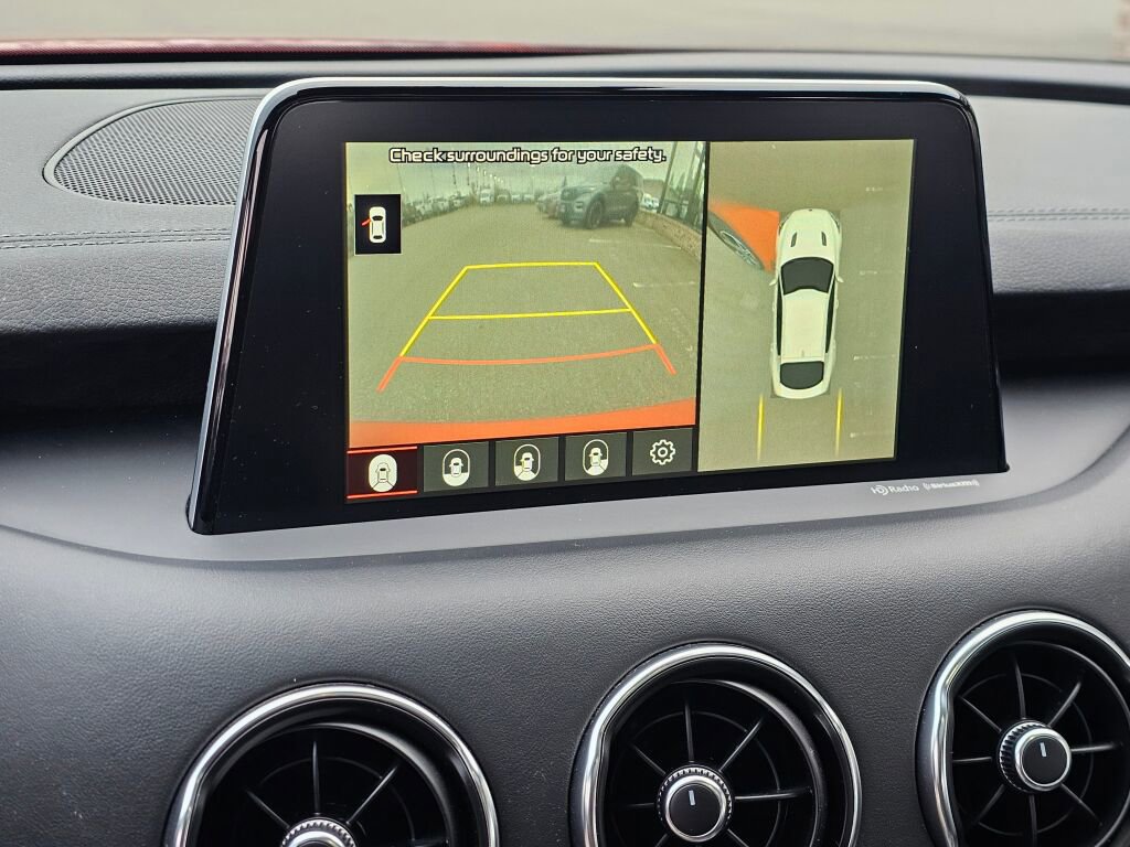 Used 2020 Kia Stinger GT2 image 30