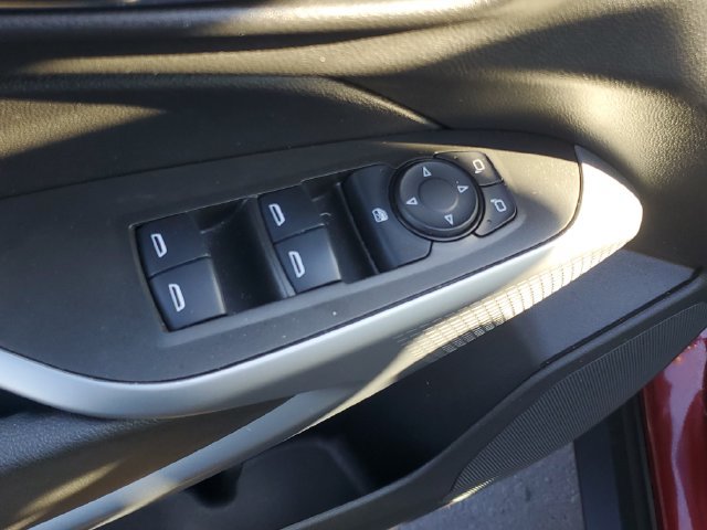 Certified 2025 Chevrolet Trax LS w/ LS Convenience Package FWD image 14