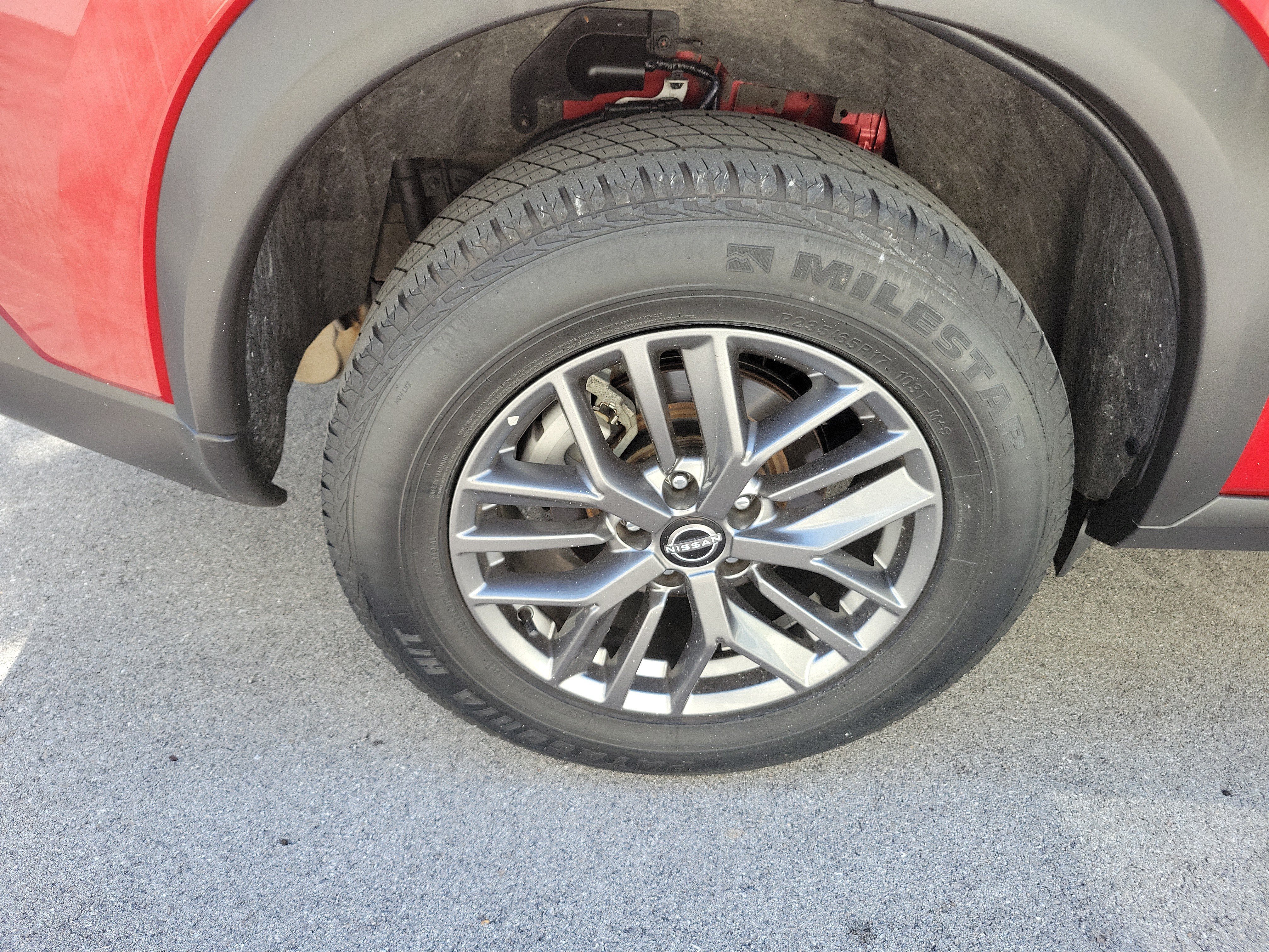 Used 2023 Nissan Rogue S AWD/4WD image 7