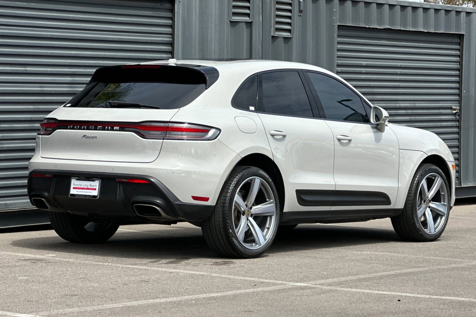 Certified 2022 Porsche Macan AWD/4WD image 8