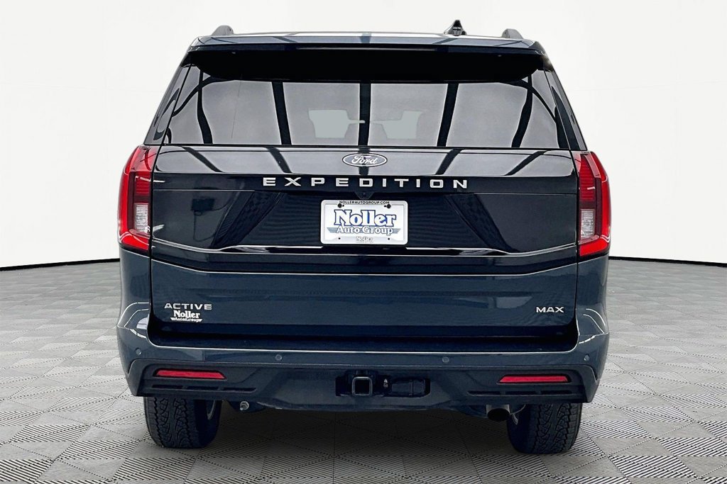 Certified 2025 Ford Expedition Max Active AWD/4WD image 4