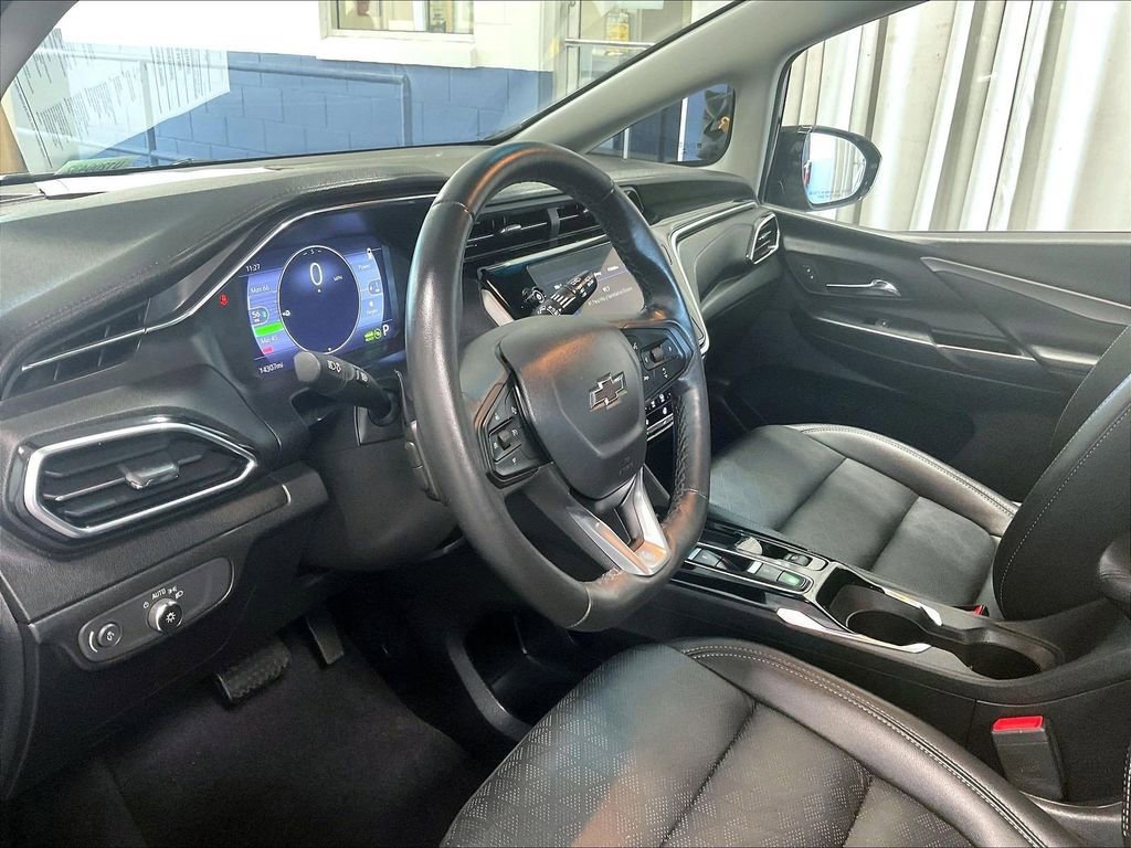 Used 2023 Chevrolet Bolt LT FWD image 8