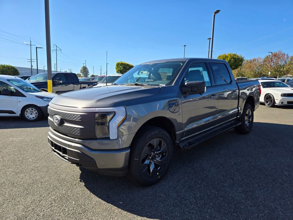 New 2025 Ford F150 Lightning Flash AWD/4WD image 1