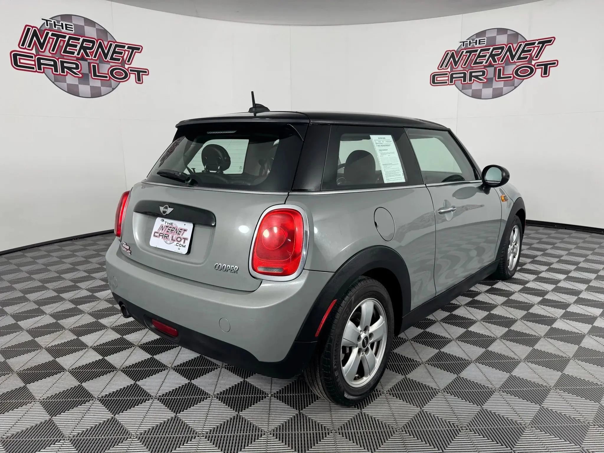 Used 2016 MINI Cooper 2-Door Hardtop image 7
