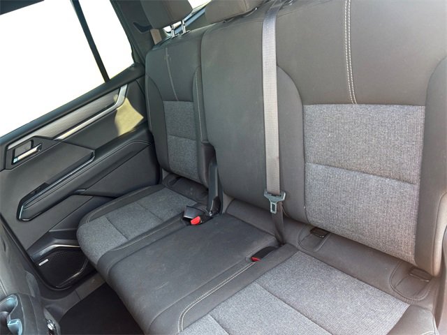 Used 2025 GMC Acadia Elevation image 13