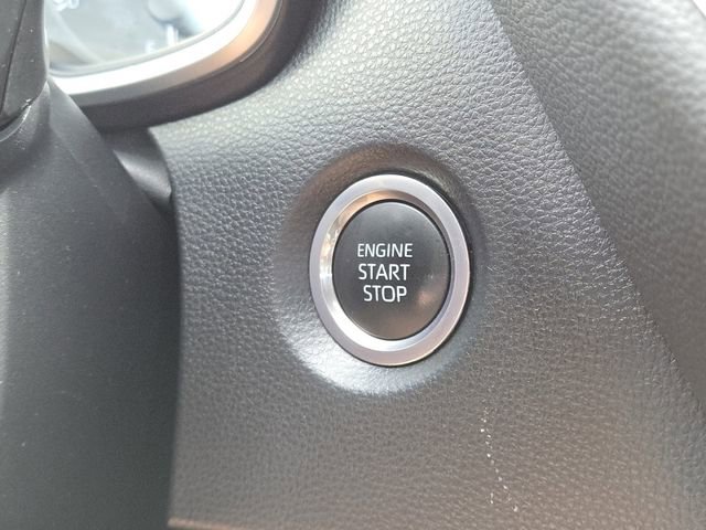 Used 2024 Toyota Corolla SE image 11