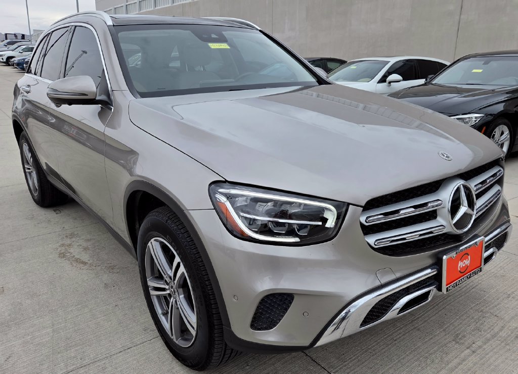 Used 2022 Mercedes-Benz GLC 300 image 2