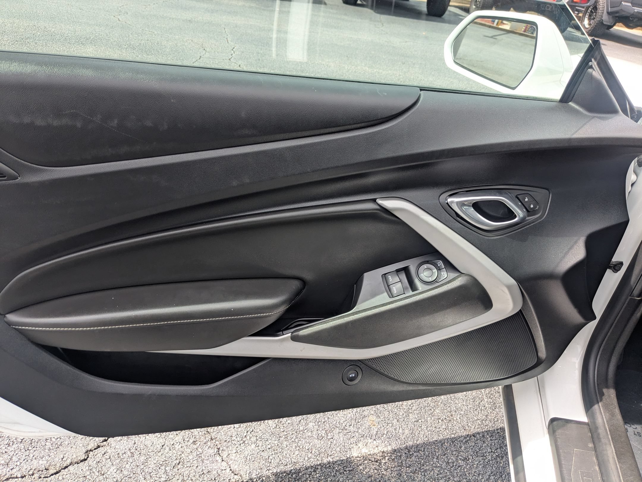 Used 2022 Chevrolet Camaro SS RWD image 11