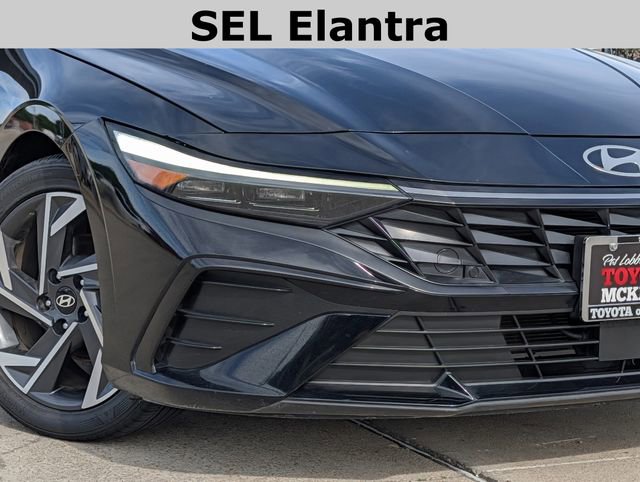 Used 2024 Hyundai Elantra SEL w/ Convenience Package FWD image 3