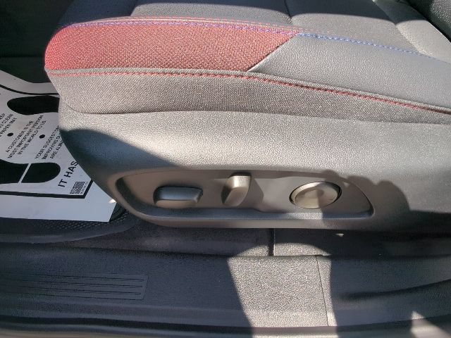 New 2026 Chevrolet Equinox RS w/ Safety and Technology Package FWD image 11