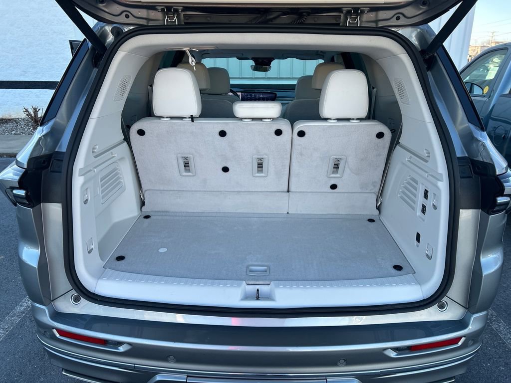 Certified 2025 Buick Enclave Avenir w/ Super Cruise Package image 35