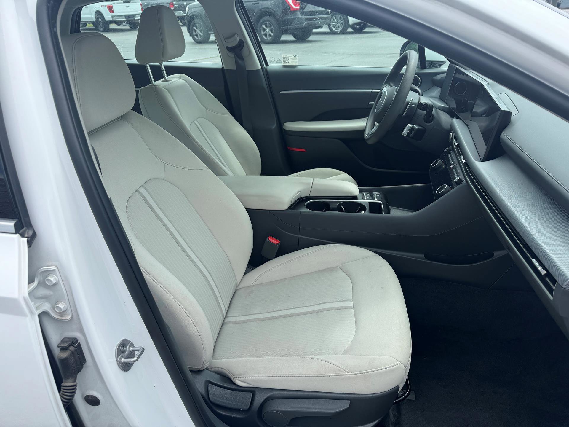 Used 2025 Hyundai Sonata SEL FWD image 12