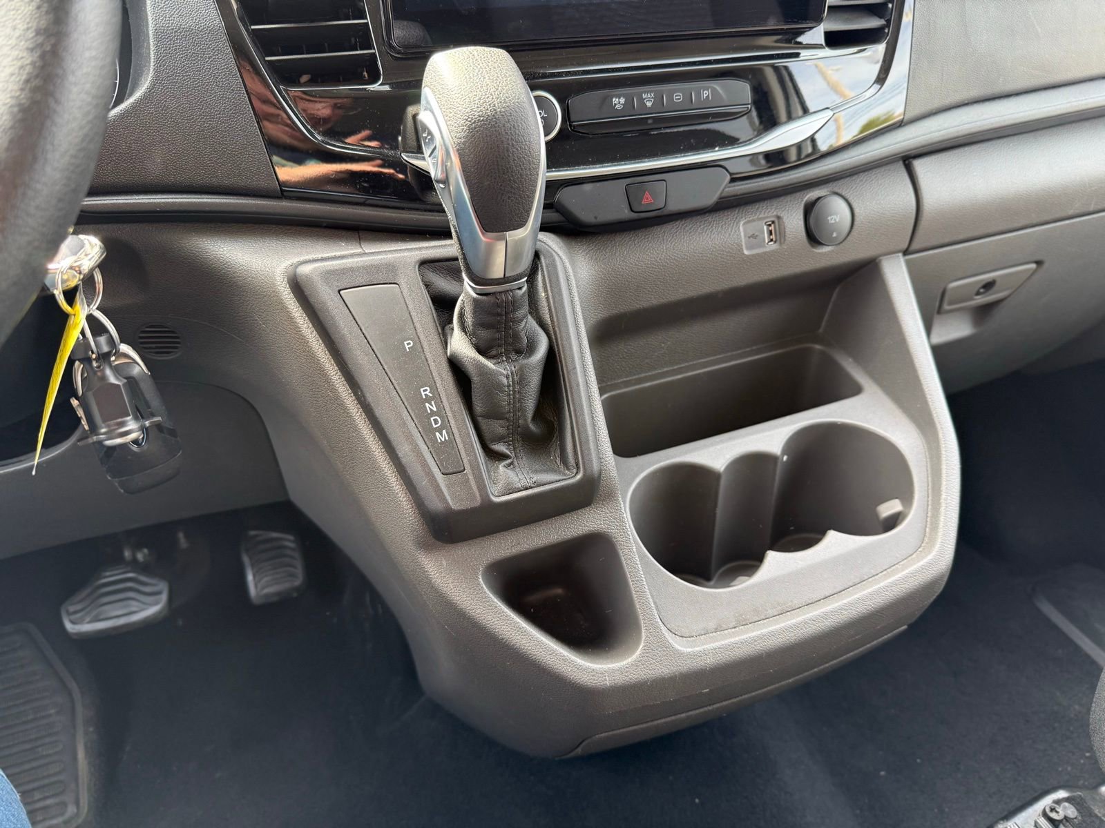 Used 2024 Ford Transit 350 XLT image 12