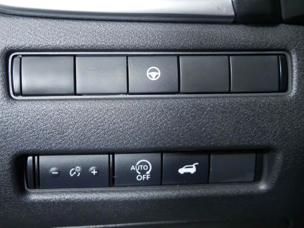 Used 2023 Nissan Rogue SV w/ SV Premium B Package image 24