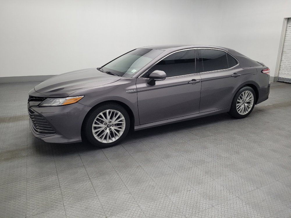 Used 2018 Toyota Camry XLE image 2