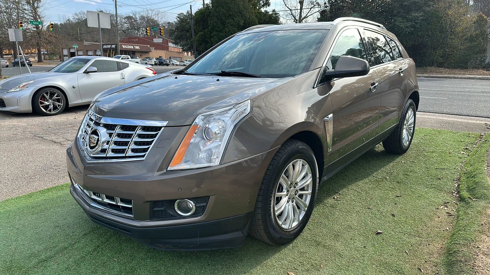 Used 2014 Cadillac SRX Performance w/ Driver Awareness Package image 3