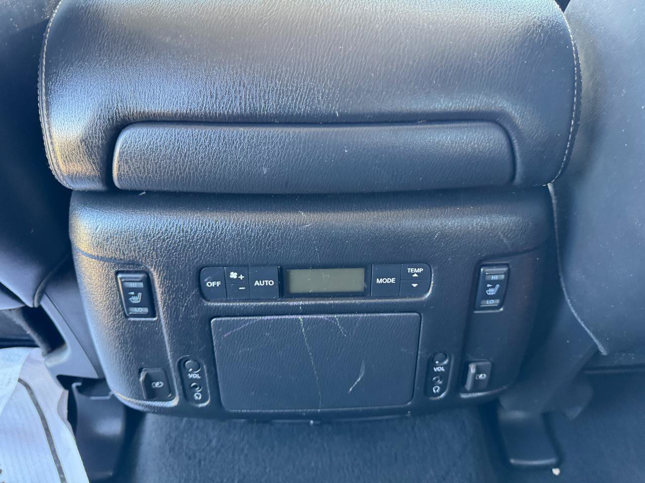 Used 2018 Nissan Armada Platinum w/ Captain Seat Package RWD image 24