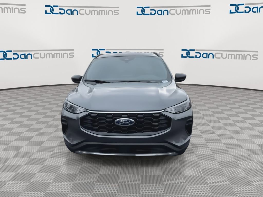 New 2025 Ford Escape ST-Line w/ Cold Weather Package AWD/4WD image 3