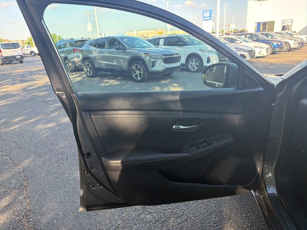 Used 2023 Nissan Sentra SV image 10