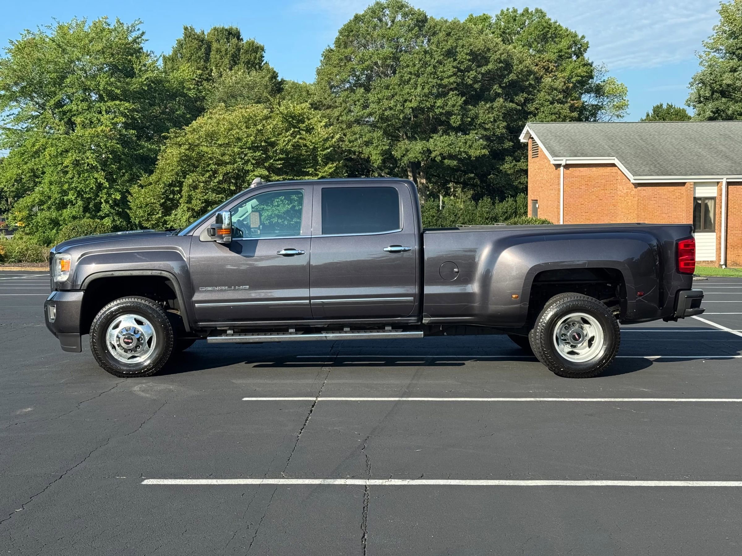 Used 2016 GMC Sierra 3500 Denali w/ Duramax Plus Package image 2