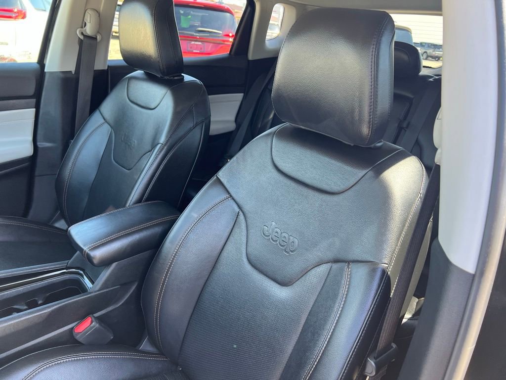 Used 2022 Jeep Compass Limited AWD/4WD image 24