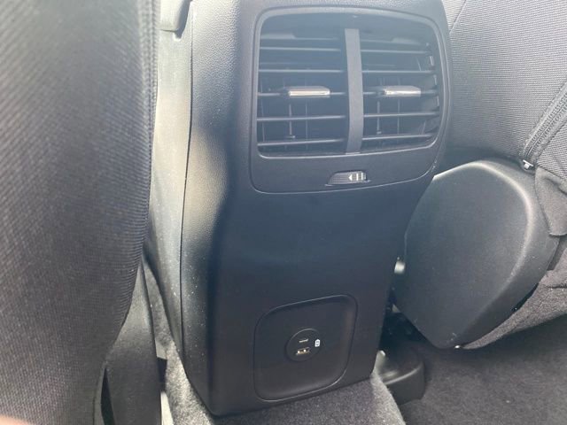Used 2022 Ford Escape SE image 18