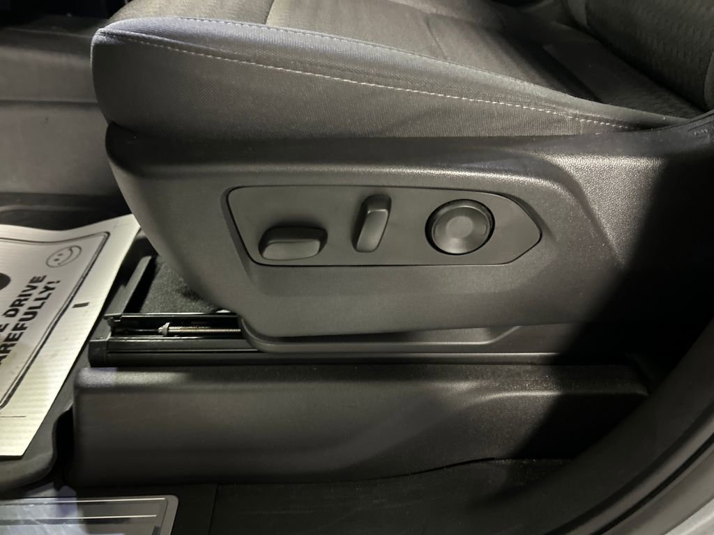 Used 2023 GMC Sierra 1500 SLE w/ Preferred Package image 13