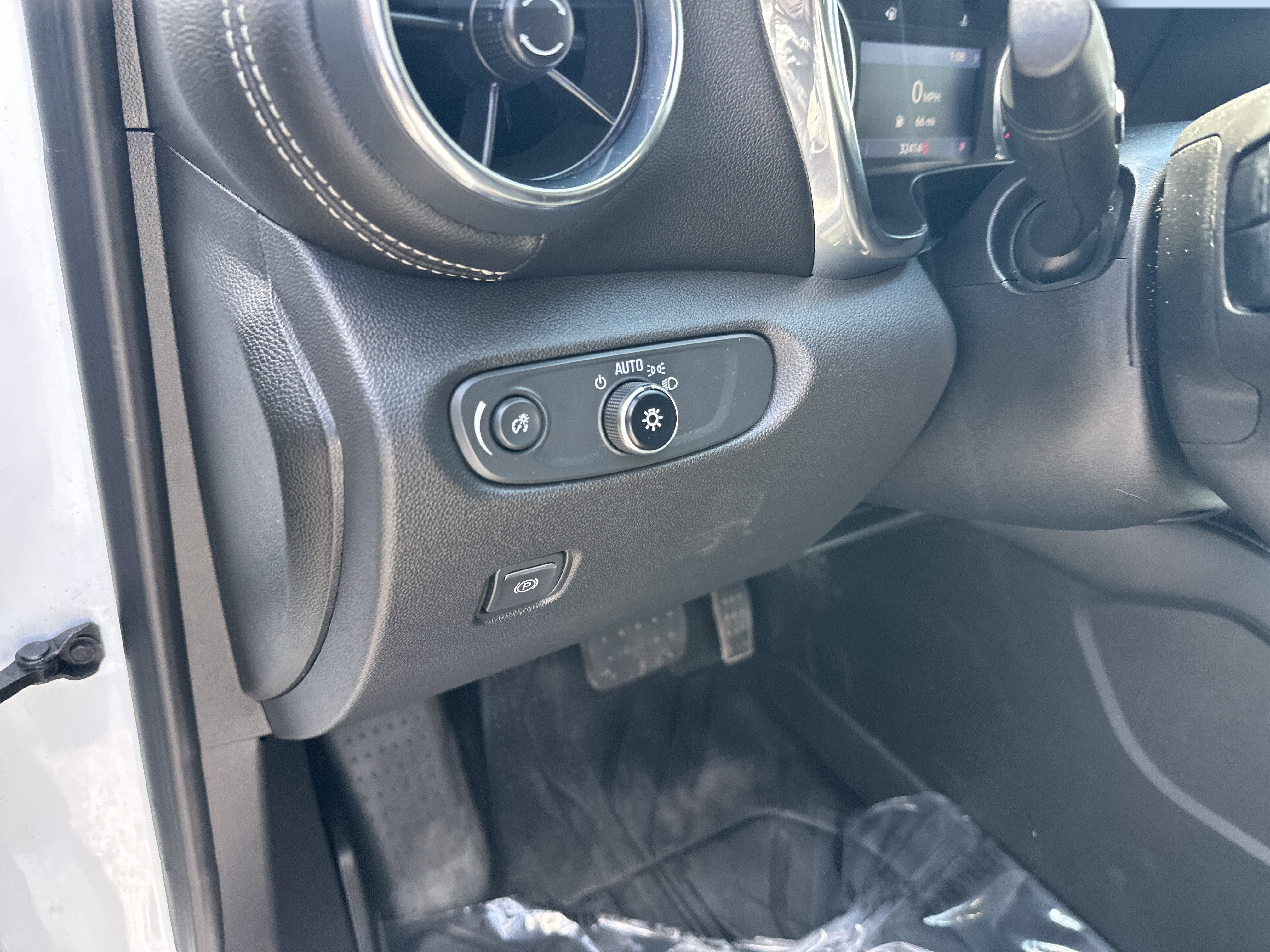 Certified 2023 Chevrolet Blazer LT AWD/4WD image 10