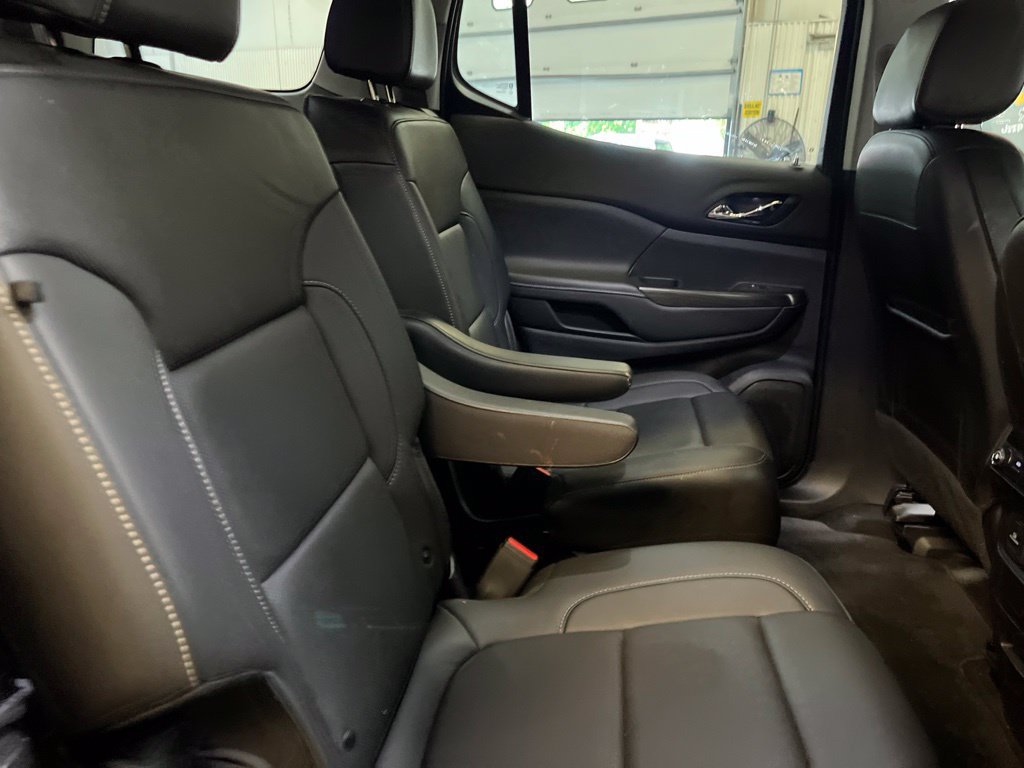 Used 2023 GMC Acadia SLT AWD/4WD image 26