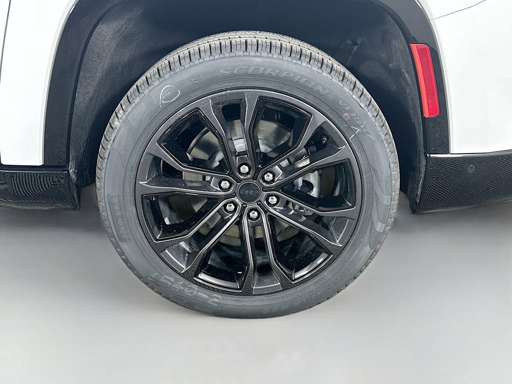 New 2026 Jeep Grand Wagoneer L Summit image 17