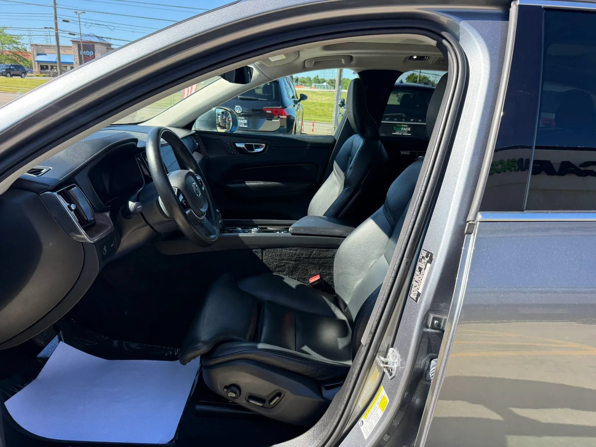 Used 2019 Volvo XC60 T6 Inscription w/ Protection Package Premier AWD/4WD image 20