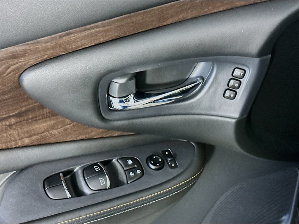 Used 2024 Nissan Murano Platinum w/ Cargo Package FWD image 24