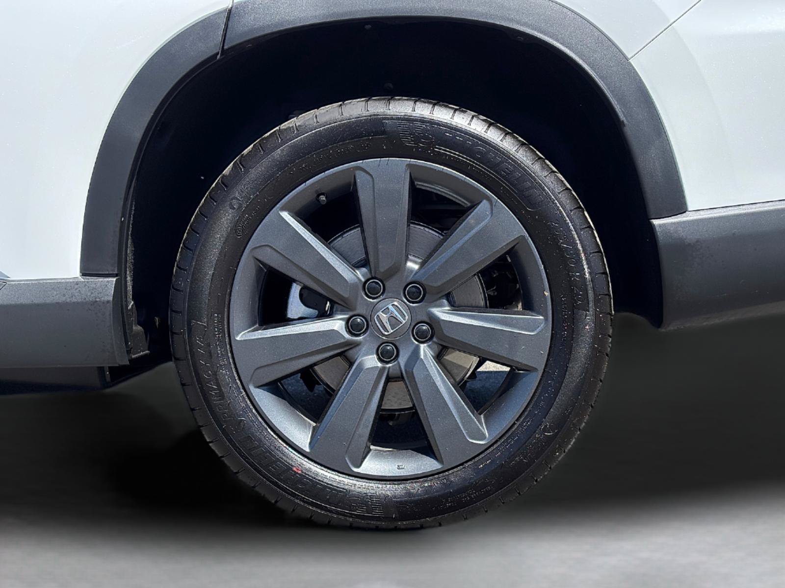 Certified 2025 Honda Pilot Sport image 12