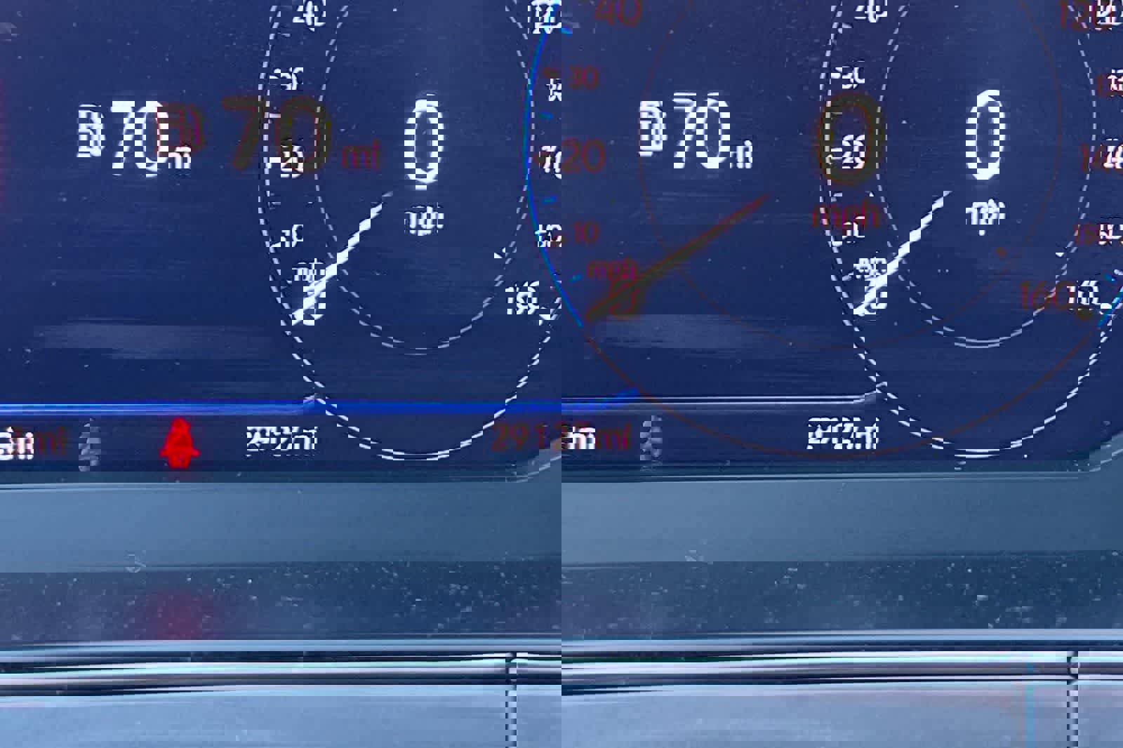 Used 2023 Volkswagen Taos SEL image 28