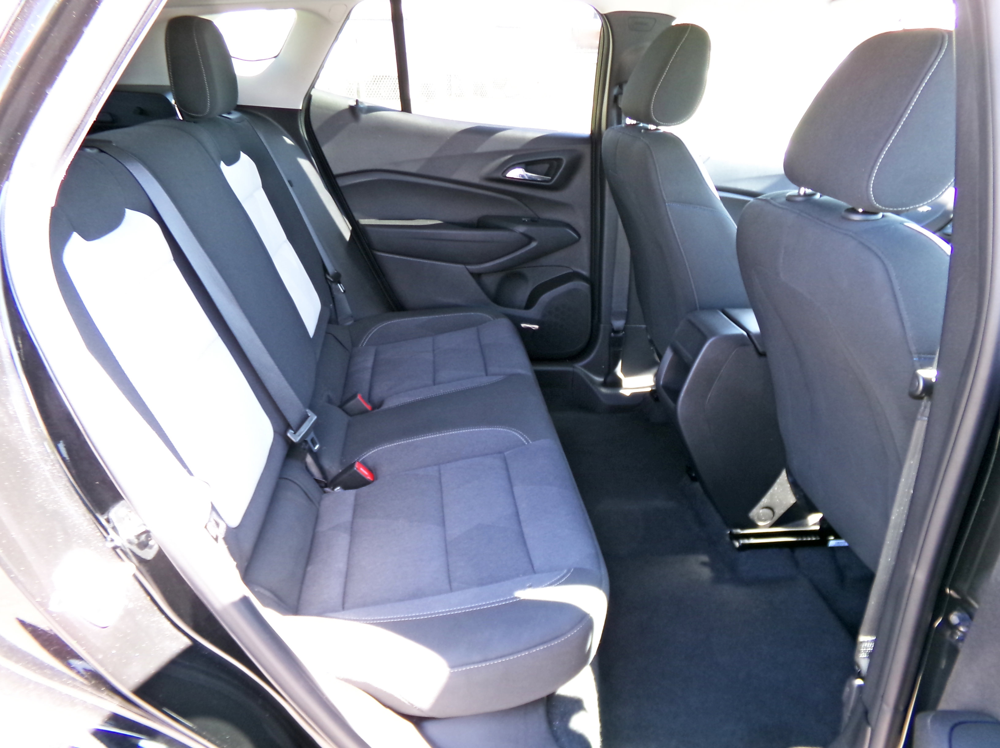 Used 2025 Chevrolet Trax LS image 14