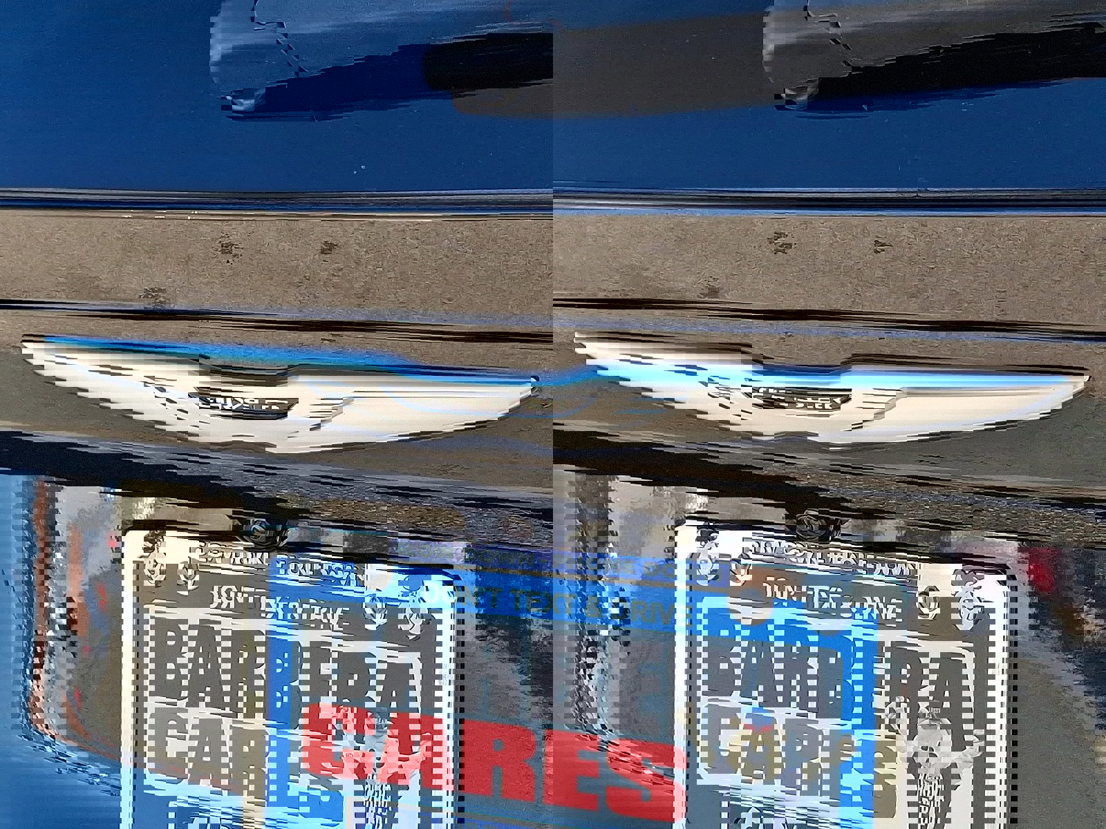 Used 2023 Chrysler Voyager LX image 30