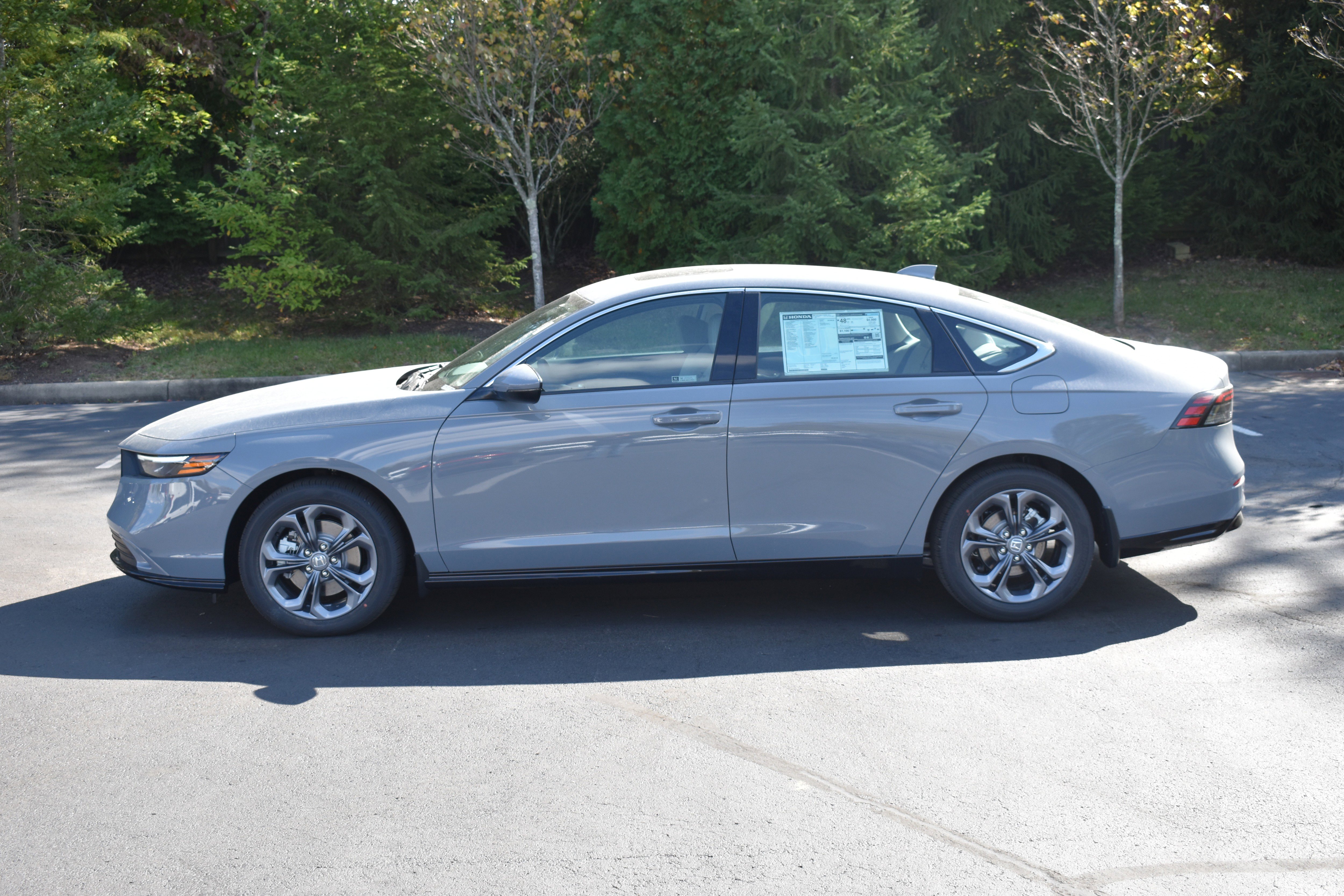 New 2025 Honda Accord EX-L image 4