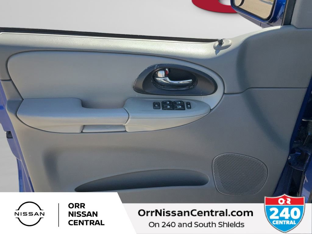 Used 2005 Chevrolet TrailBlazer LS w/ LS Preferred Equipment Group image 16